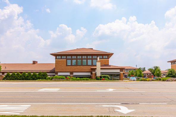 Town Square Wheaton: 55 E Loop Rd, Wheaton, IL 60189